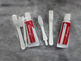 Otel Diş Seti - Klipsli Fırça Otel Diş Seti - Klipsli Fırça